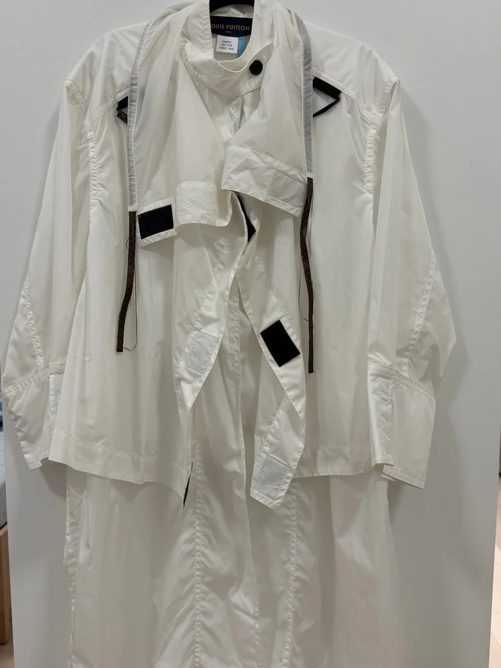 Authentic Louis Vuitton Sample White Lightweight Trench Coat with Contrast Tabs
